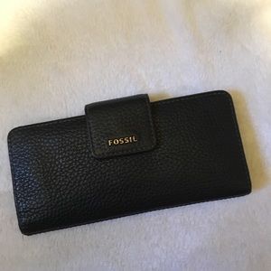 Fossil Madison Slim Clutch wallet in black